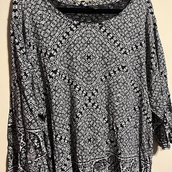 3x Lucky Brand long sleeve top - Picture 2 of 7